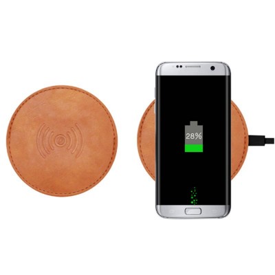 2020 high quality promotional gift press engrave logo leather 5W/10W wireless charger for iphone 10/X